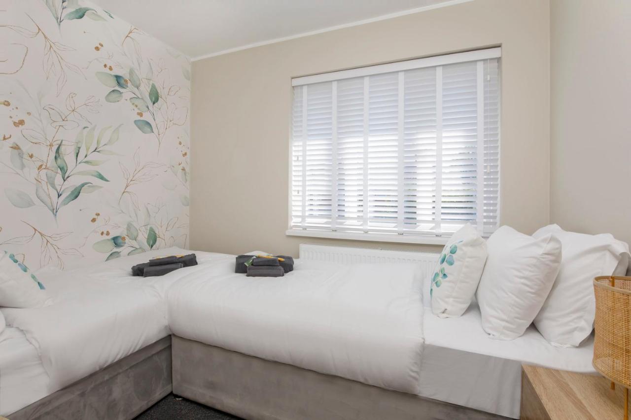 Casa de férias The Dodsworth Modern 4 Bedroom House, Sleeps 8 *